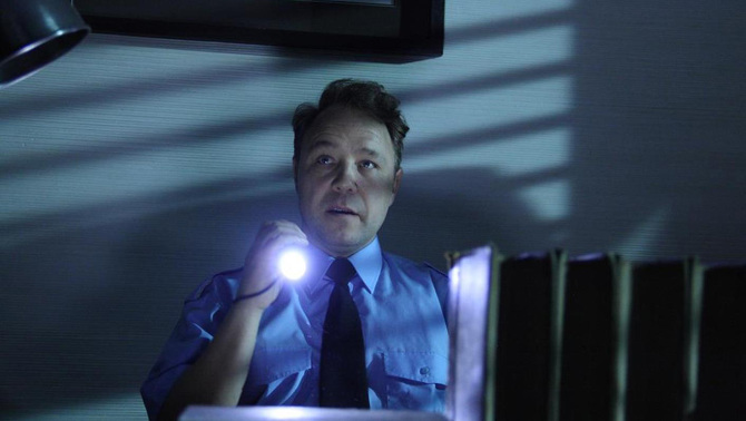 A-PATCH-OF-FOG-Stephen-Graham_16-9_670