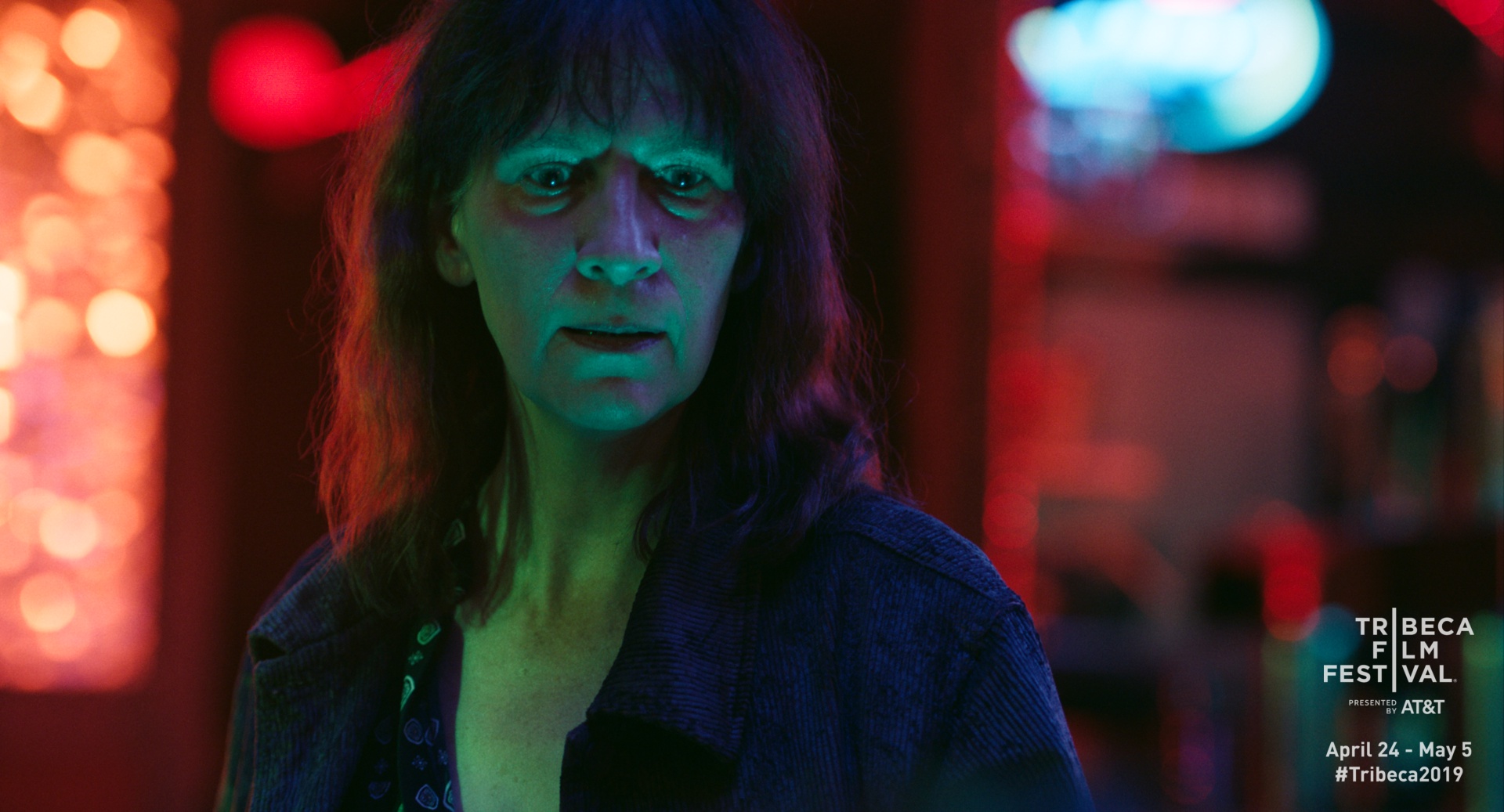 MOMSTER_STILL03_SM_FBIG_LR_BG